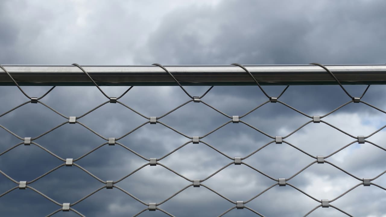 Wire fencing, Composite material, Cloud, Sky, Fence, Mesh, Line