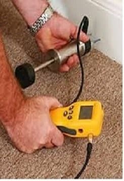 Scale, Watch, Tool, Finger, Wood