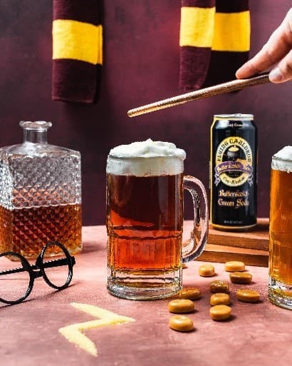 Alcoholic beverage, Tableware, Drinkware, Liquid, Beer, Bottle, Food, Barware, Drink, Ingredient