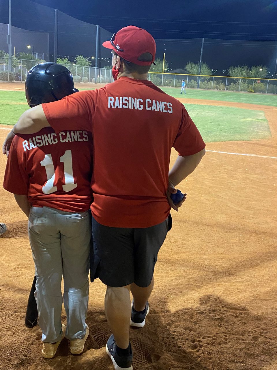 Sports uniform, Baseball player, Bat-and-ball games, Cap, Sleeve, Shorts, Gesture