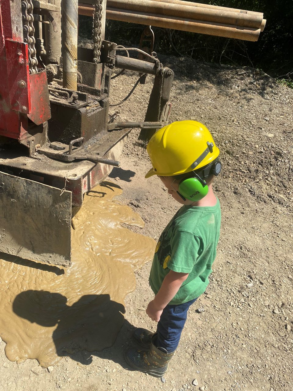Hard hat, Construction worker, Helmet, Asphalt