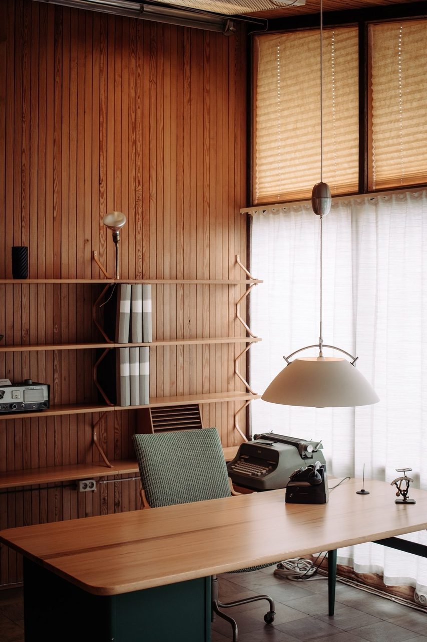 Interior design, Table, Property, Furniture, Building, Wood, Lighting, Flooring, Floor, Wall