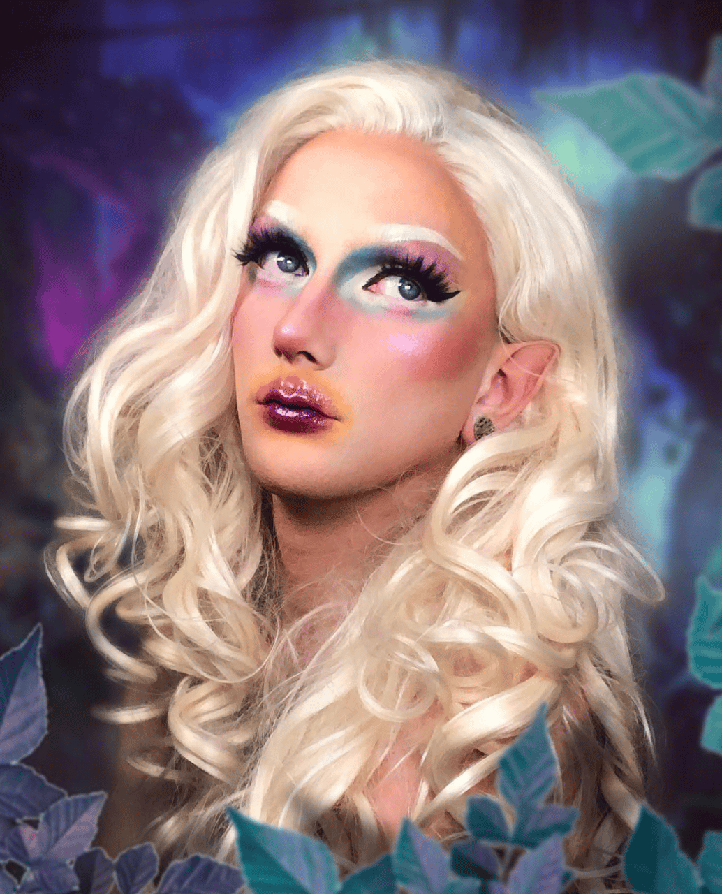 Eye liner, Flash photography, Cheek, Lip, Lipstick, Eyelash, Blue, Makeover, Iris