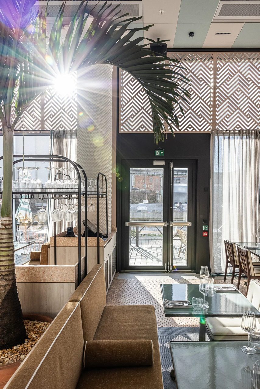 Interior design, Furniture, Wood, Flooring, Floor, Lighting, Chair, Ceiling, Restaurant, Glass