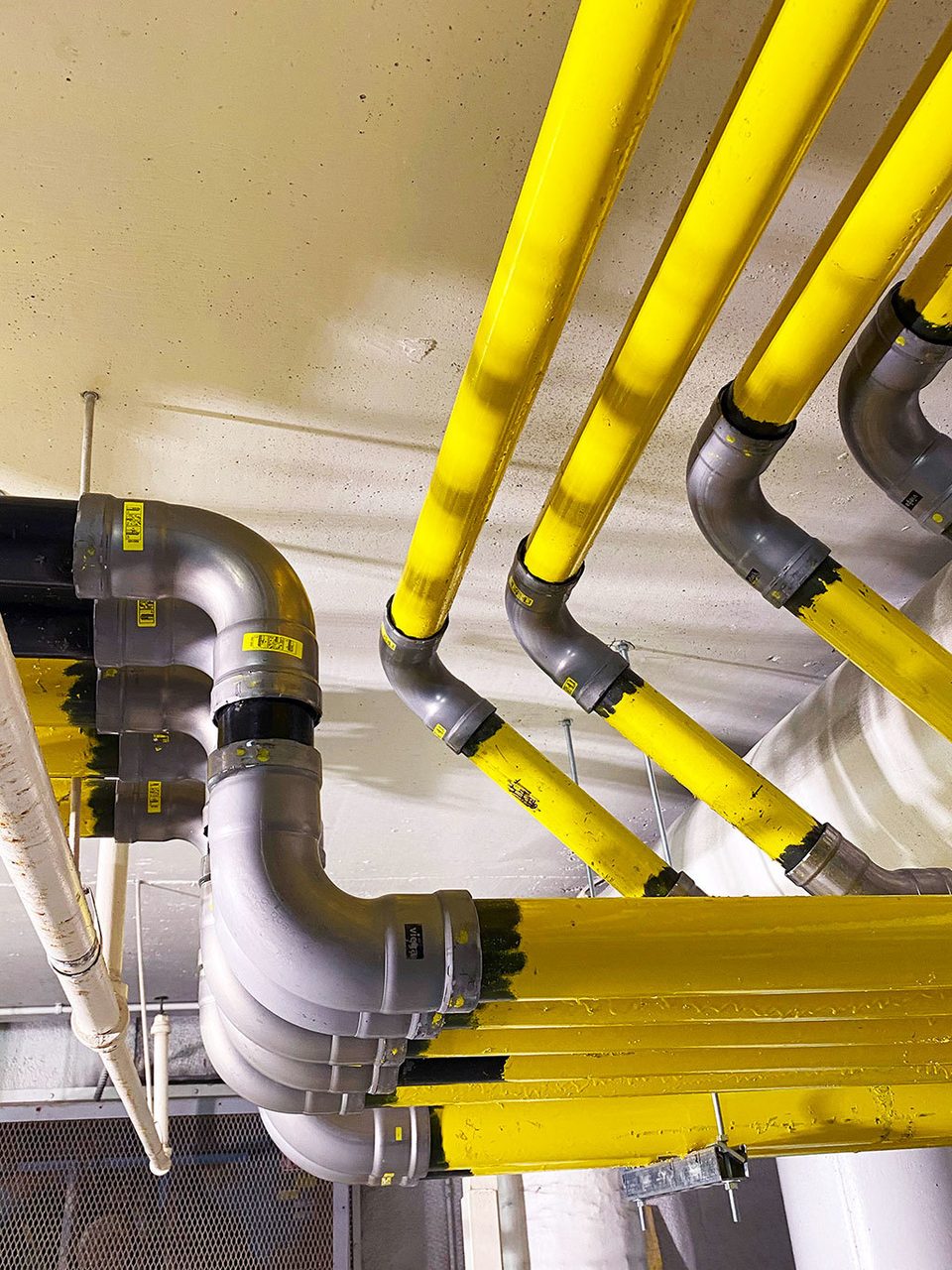 Pipeline transport, Hand tool, Light, Yellow, Line