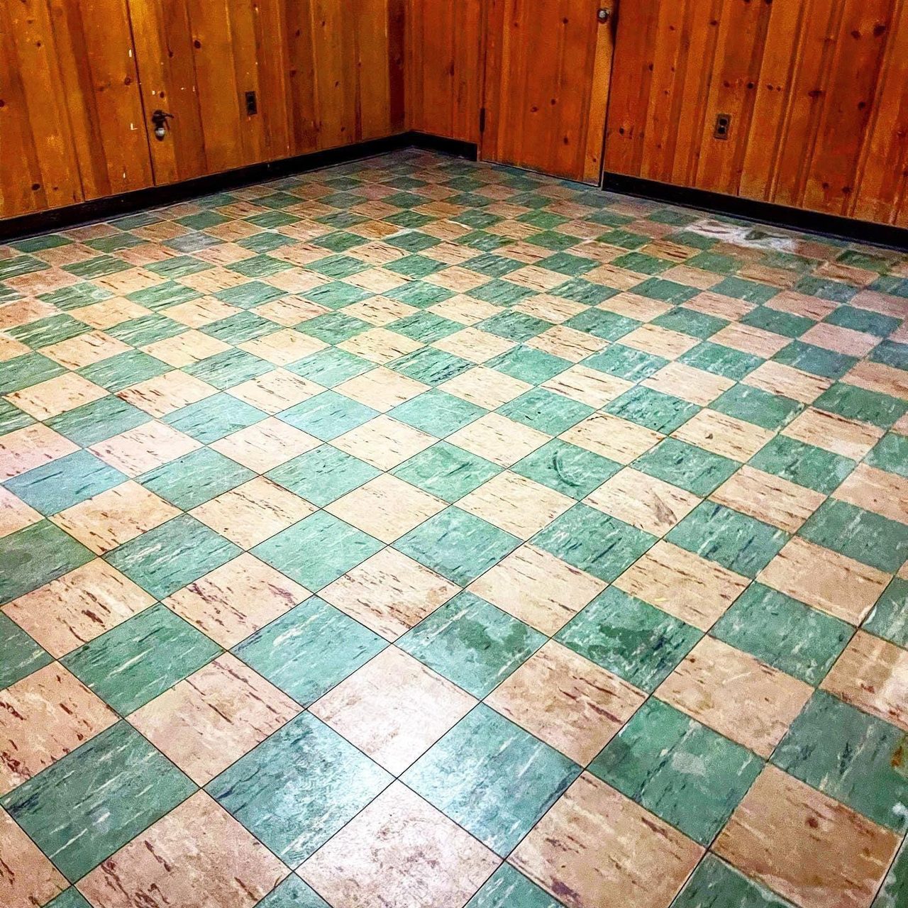 Asbestos Tile