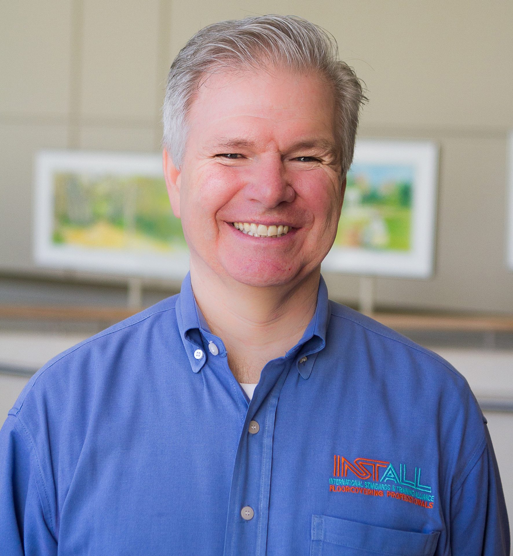 Polo shirt, Smile, Chin, Sleeve, Collar