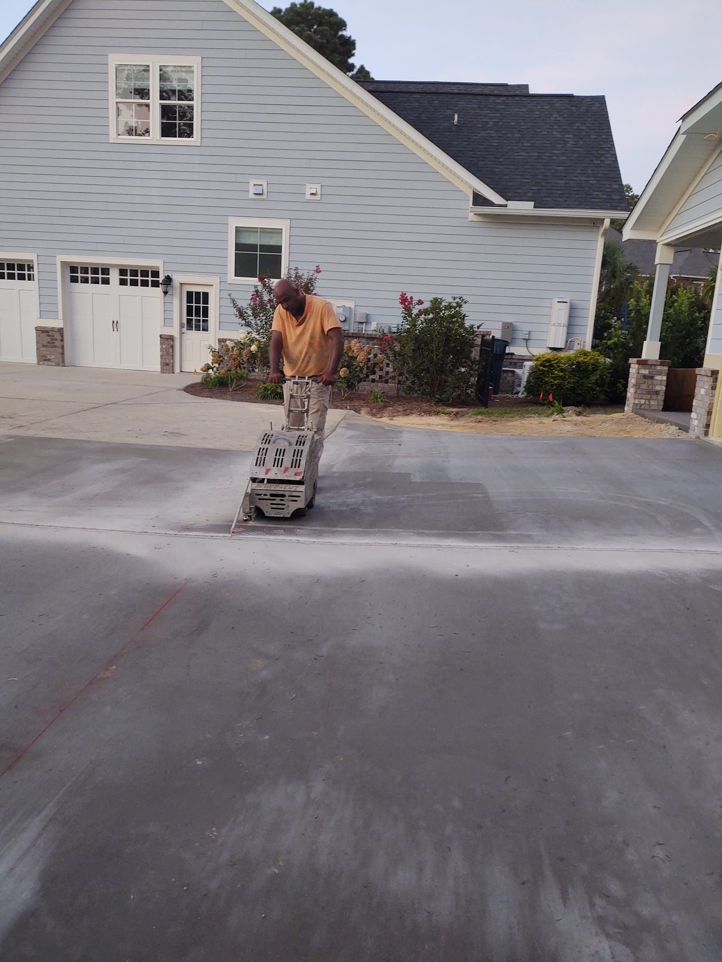 Sports equipment, Road surface, Plant, Window, Building, Skateboarder, Asphalt, House, Wheel, Tree