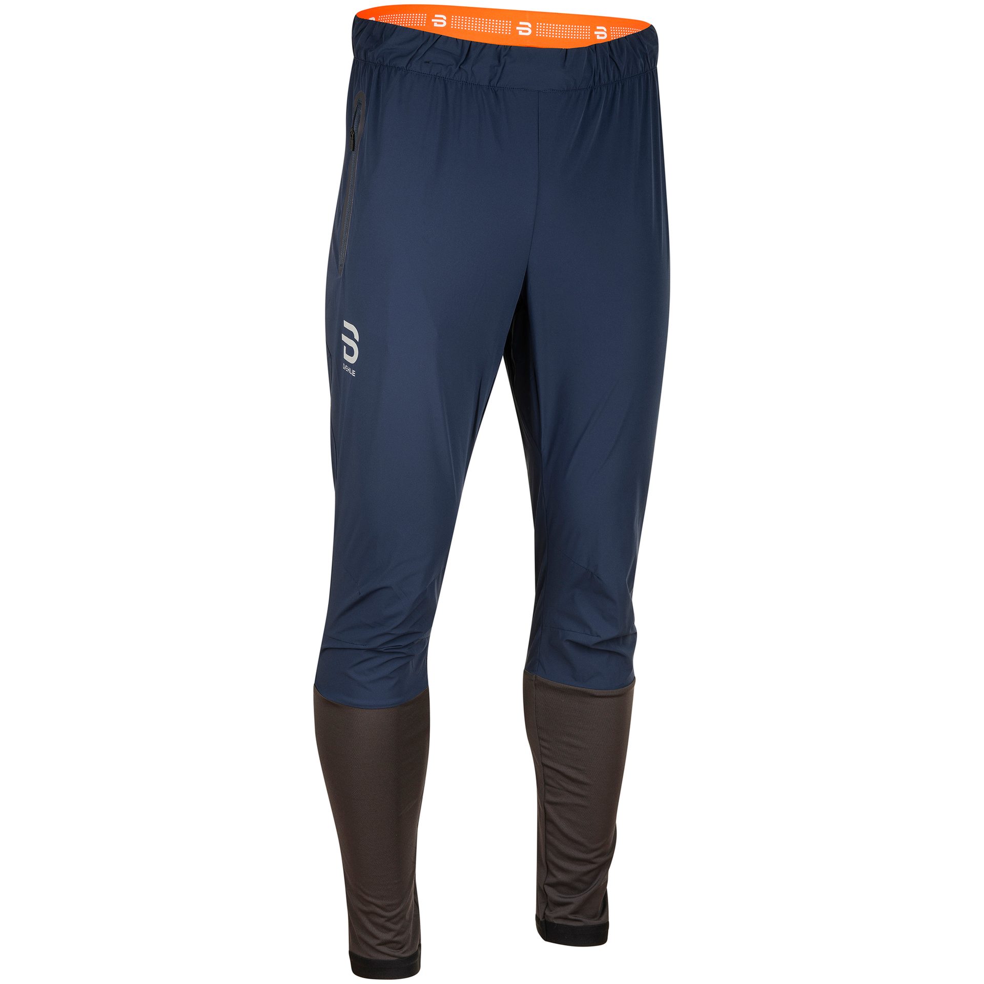 Active pants, Trousers, Outerwear, Sleeve, Gesture, Thigh, Knee, Sportswear, Waist