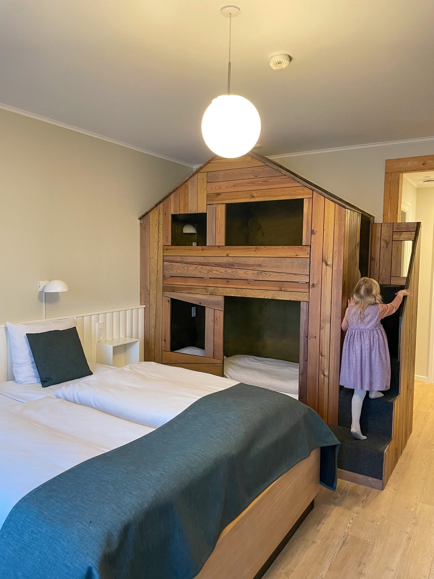 Interior design, Bed frame, Building, Furniture, Cabinetry, Comfort, Wood, Drawer, Flooring