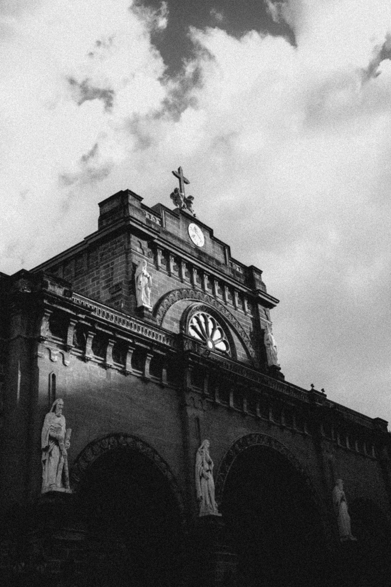 Cloud, Sky, Building, Tower, Clock, Black-and-white