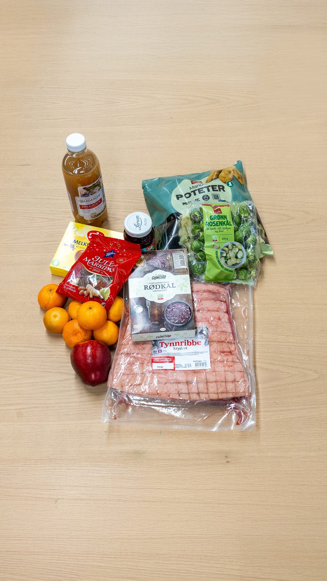 Natural foods, Food, Bottle, Ingredient, Fruit, Plant, Recipe, Liquid