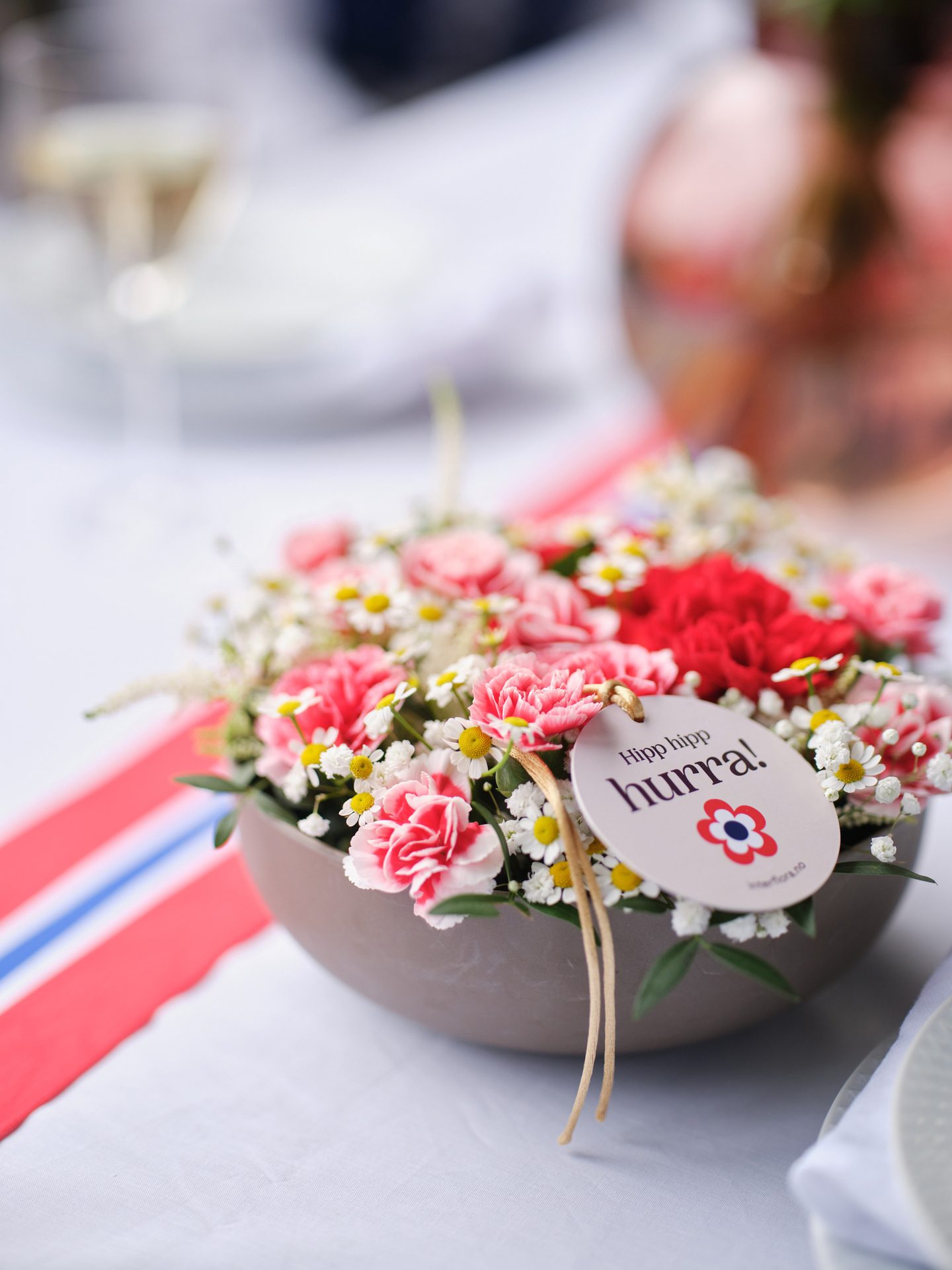 Flower bouquet, Cut flowers, Flowering plant, Floral design, Petal, Floristry, Pink