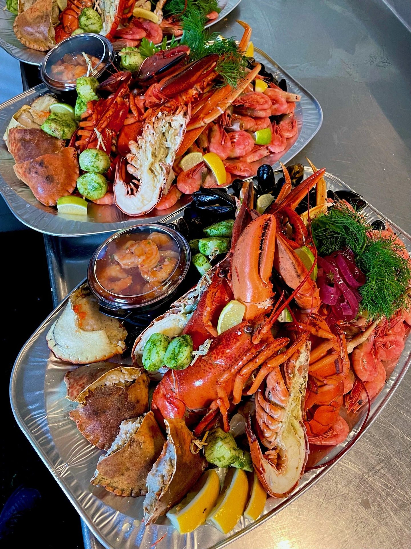 Seafood boil, Food, Ingredient, Tableware, Produce, Shellfish, Recipe, Vegetable, Salad