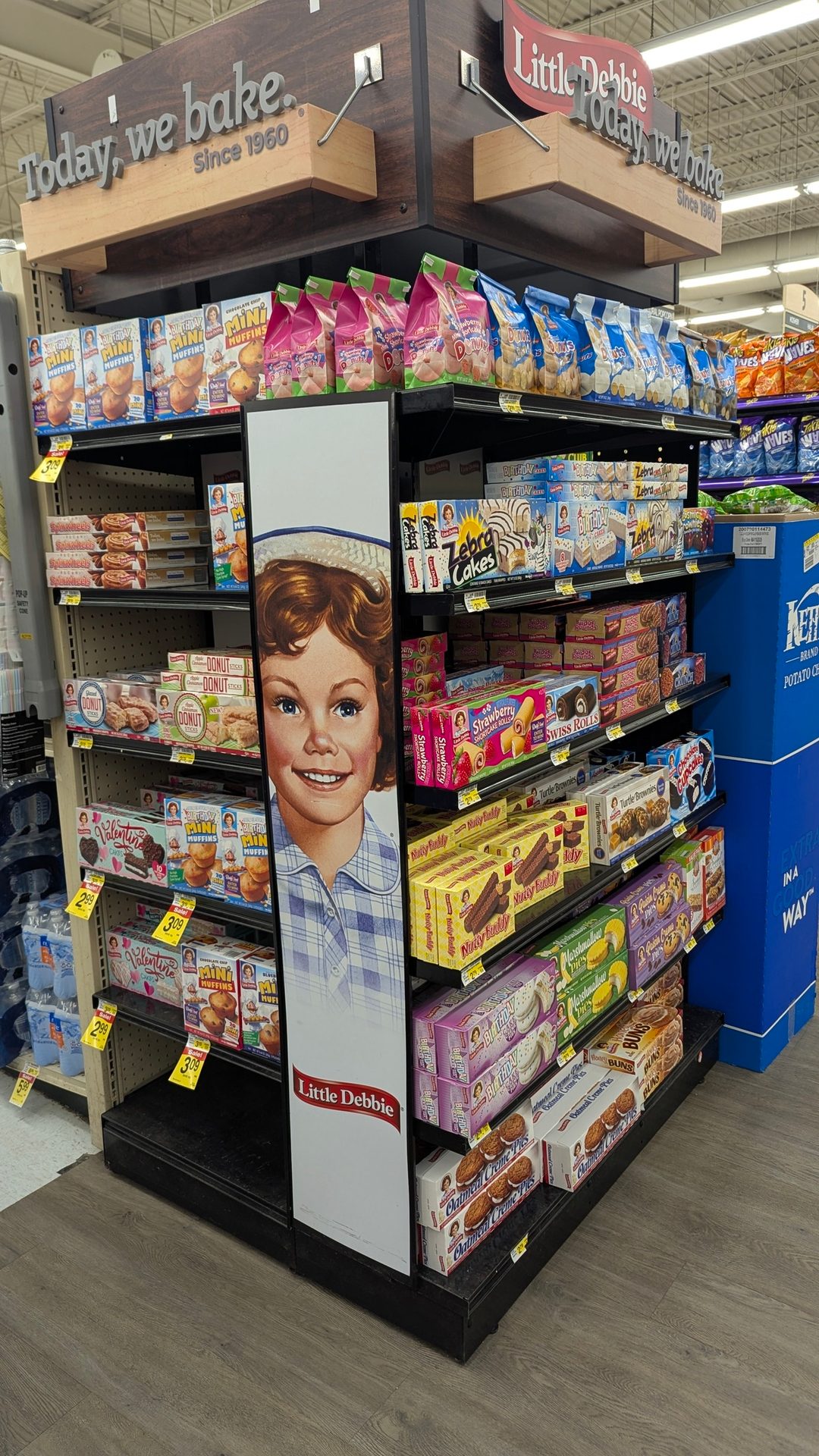 Packaging and labeling, Convenience store, Food storage, Shelf, Shelving, Retail, Supermarket, Logo