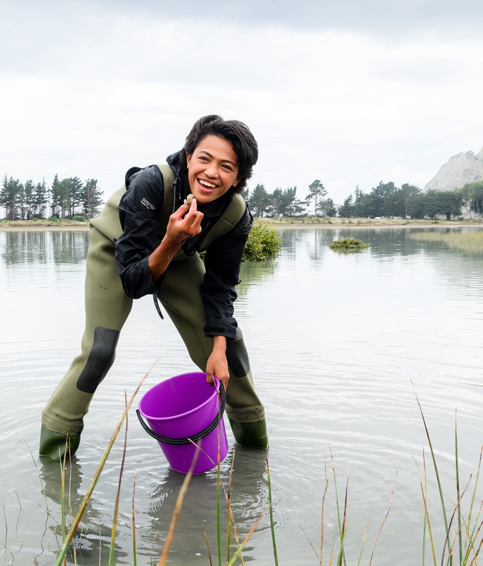People in nature, Water resources, Smile, Sky, Plant, Cloud, Lake, Happy, Bank