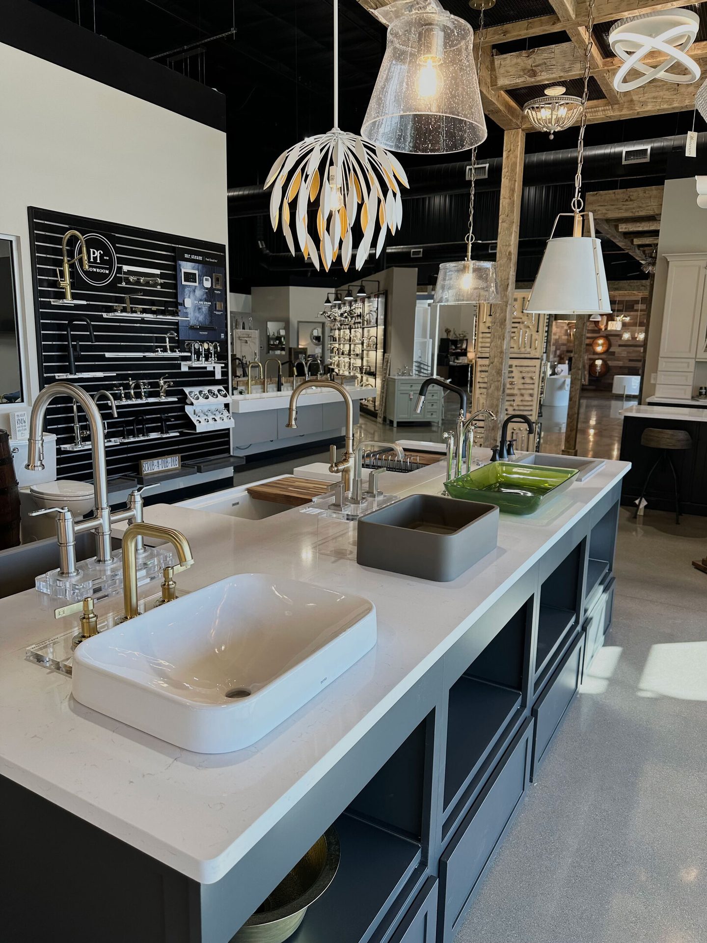 Interior design, Light fixture, Ceiling, Countertop, Furniture, Lighting, Flooring, Kitchen, Chandelier, Sink