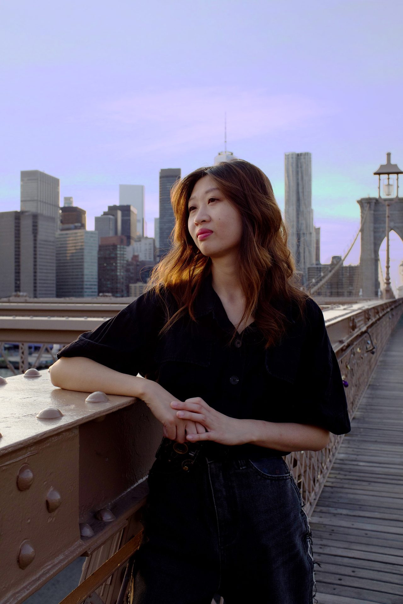 Flash photography, Lip, Sky, Hairstyle, Building, Fashion, Sleeve, Waist, Eyewear, Travel