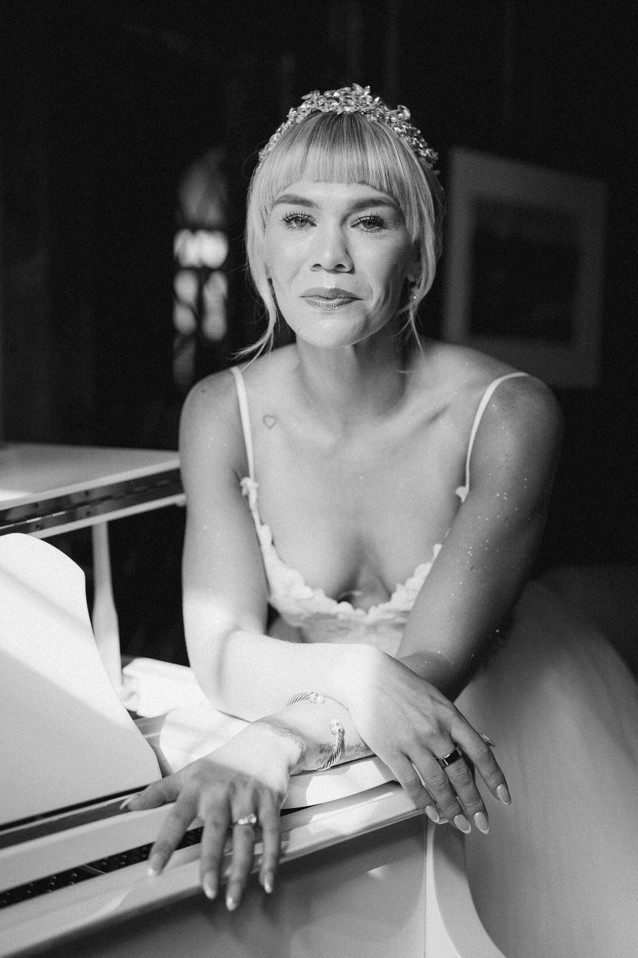 Black and white, Facial expression, Monochrome photography, Bridal Clothing, Beauty, Smile, Happiness, Fashion, Curtain