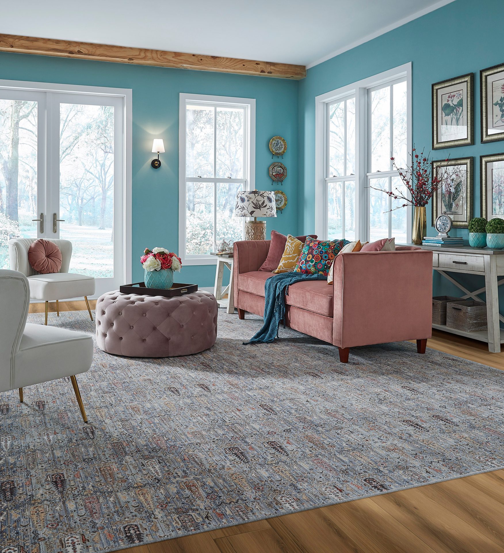 Interior design, Living room, Wood flooring, Floor, Furniture, Carpet, Daybed
