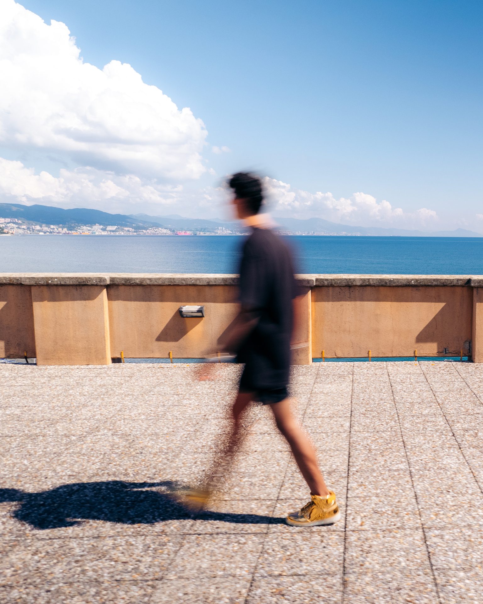 People in nature, Cloud, Sky, Shorts, Water, Daytime, Leg, Azure, Blue, Standing