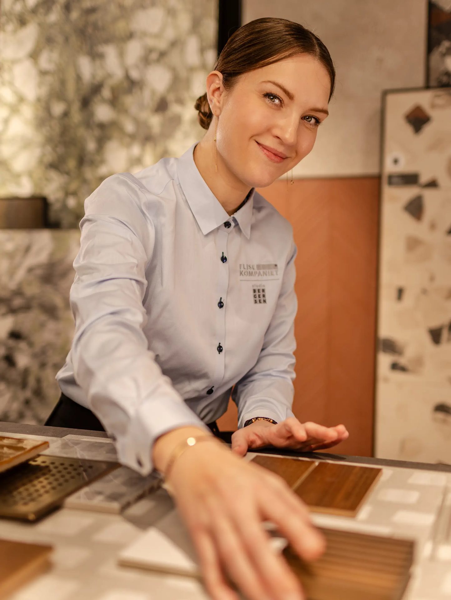 White-collar worker, Receptionist