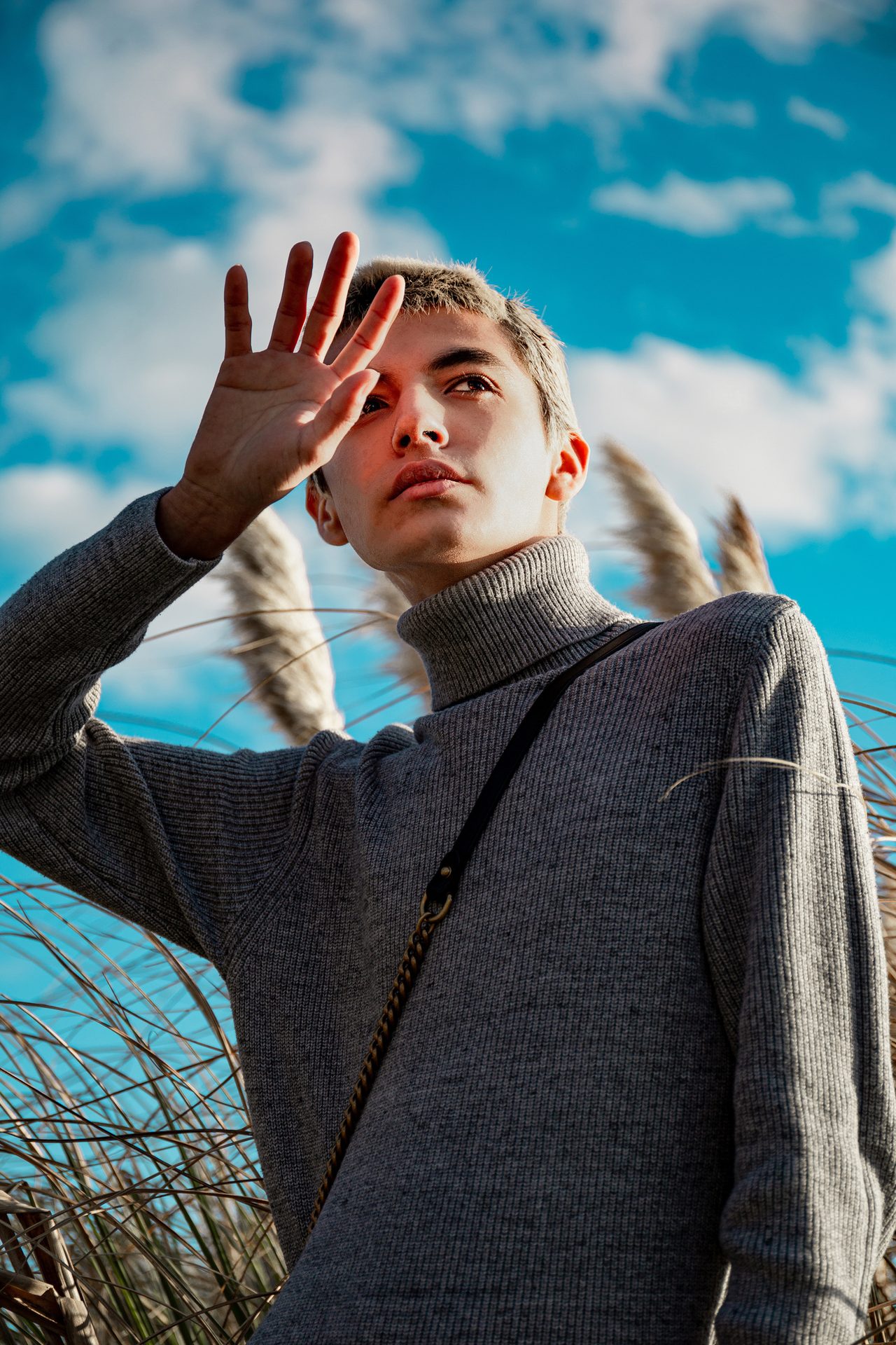 People in nature, Flash photography, Cloud, Sky, Hand, Daytime, Azure, Happy, Plant, Standing