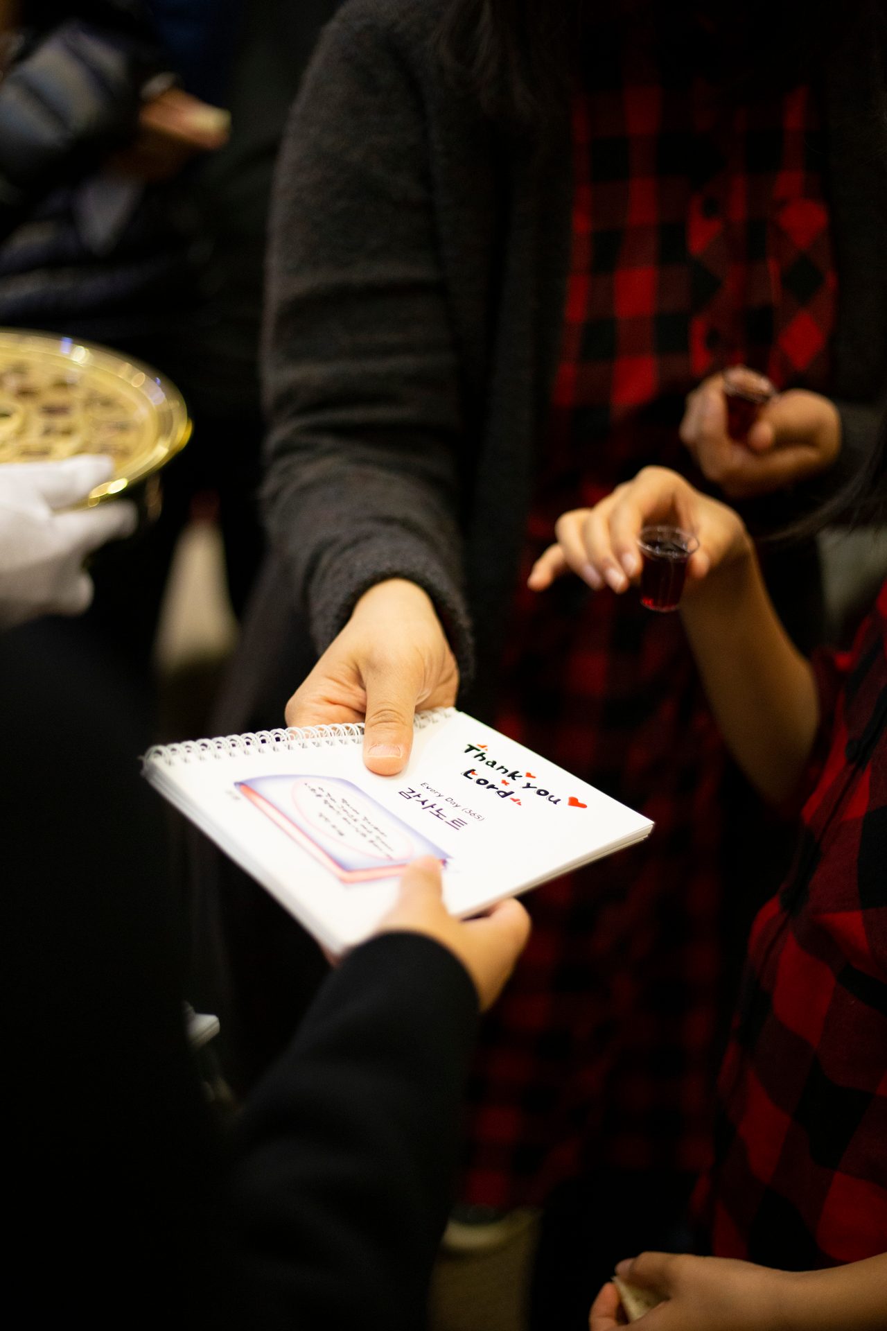 Hand, Tartan, Gesture, Plaid