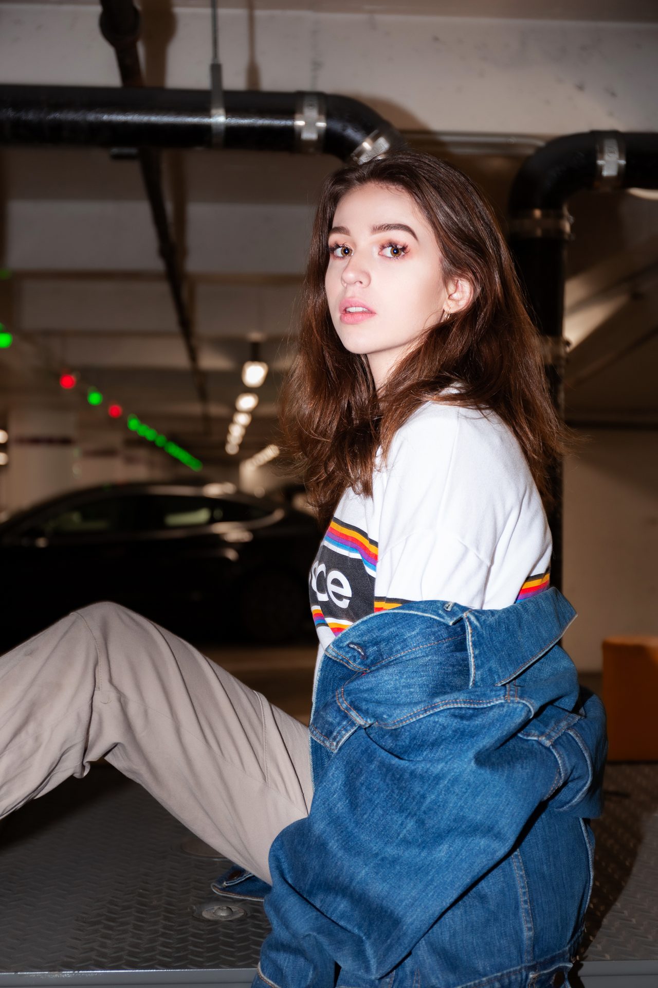 Flash photography, Black hair, Fashion design, Shoe, Sleeve, Waist