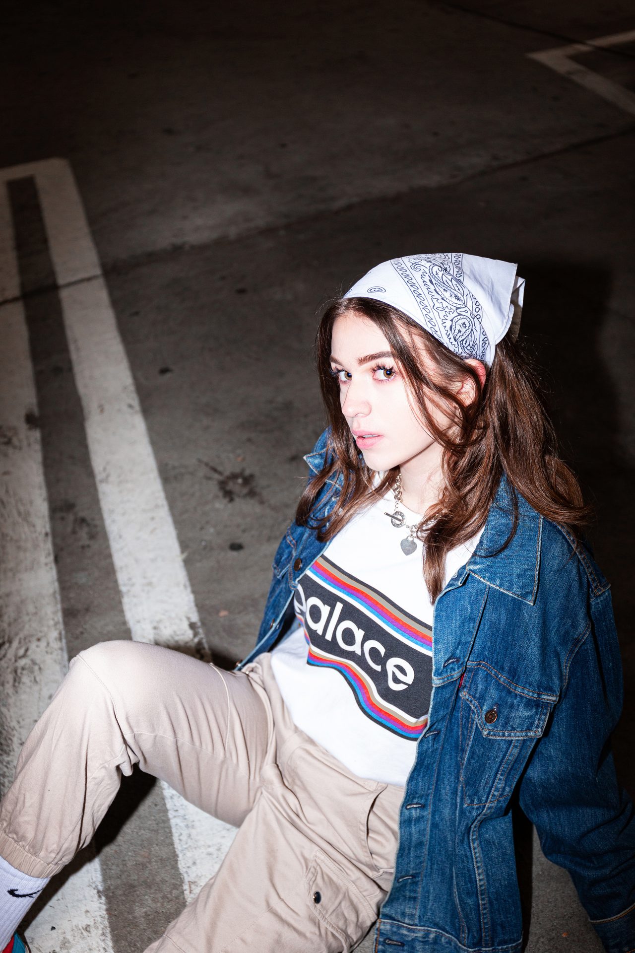 Flash photography, Lip, Sleeve, Cool