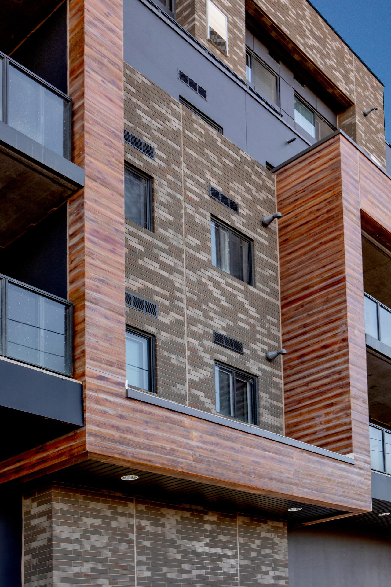 Tower block, Urban design, Building, Property, Window, Fixture, Brick, Brickwork, Architecture, Sky