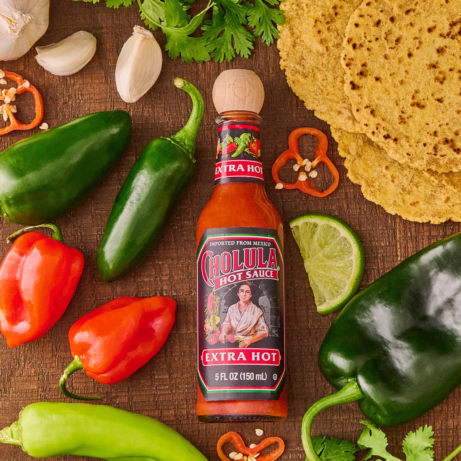 Sweet and chili peppers, Malagueta pepper, Ingredient, Food, Bottle, Vegetable, Produce, Spice