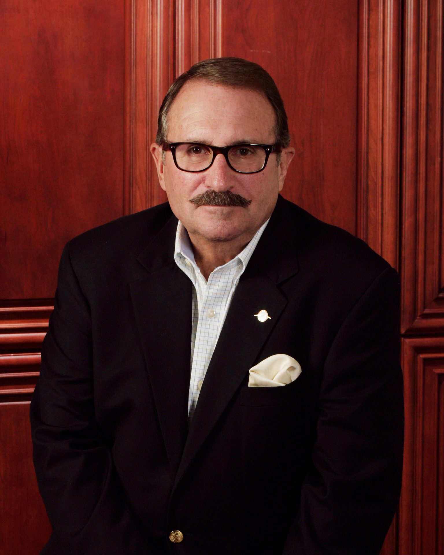 Vision care, Dress shirt, Glasses, Sleeve, Collar, Suit