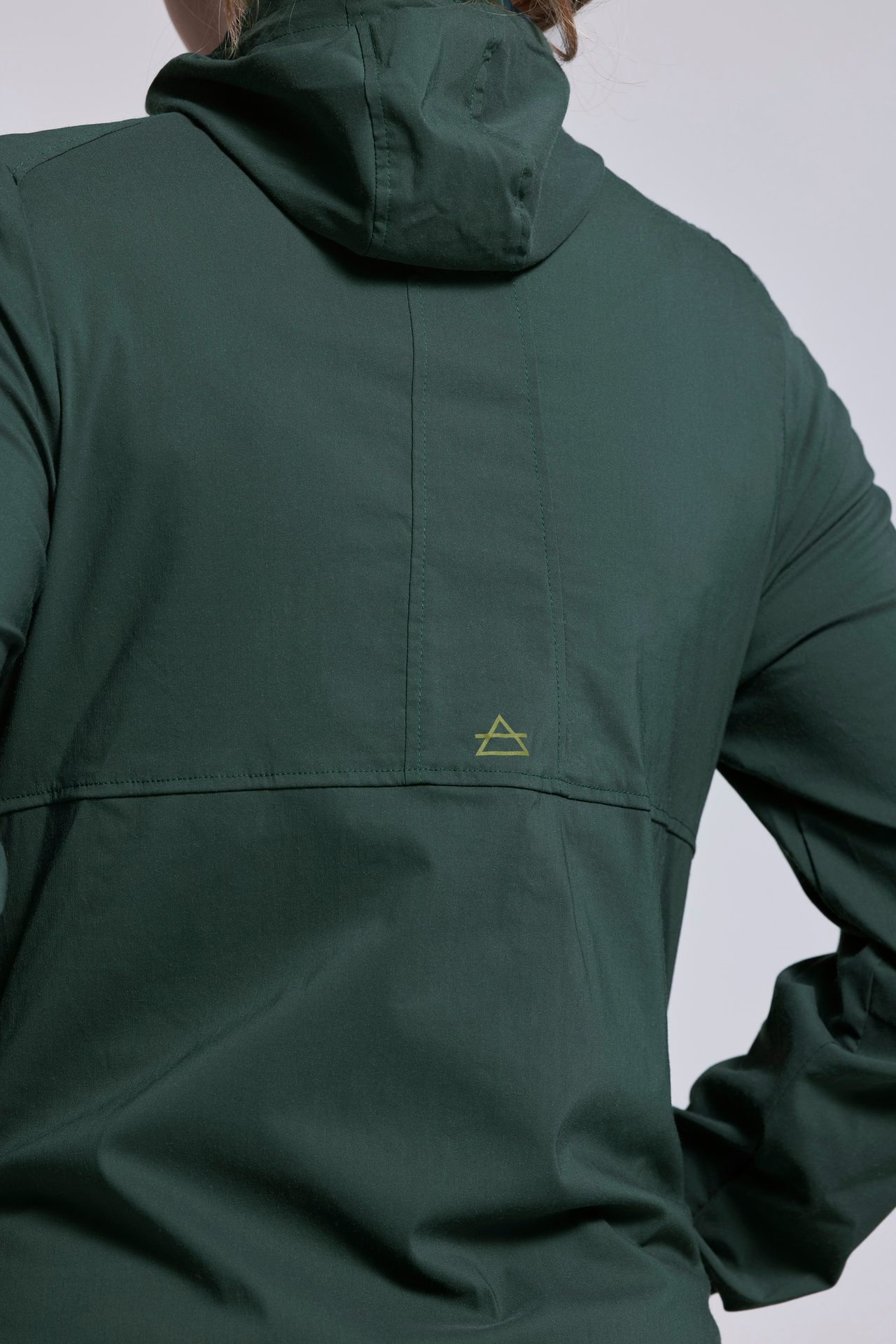 Sleeve, Grey, Headgear, Collar