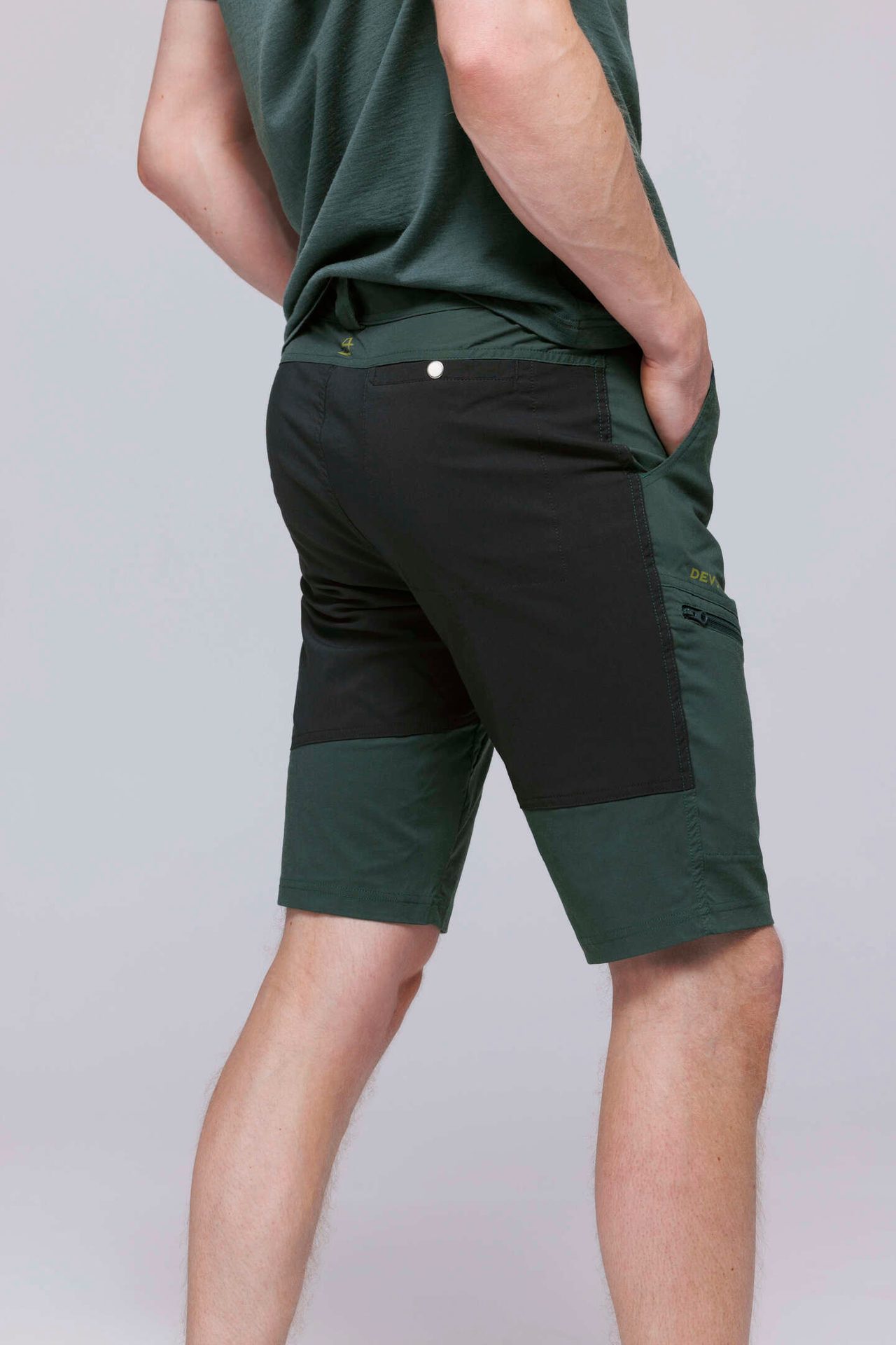 Active shorts, Human body, Joint, Trunks, Neck, Sleeve, Waist, Thigh
