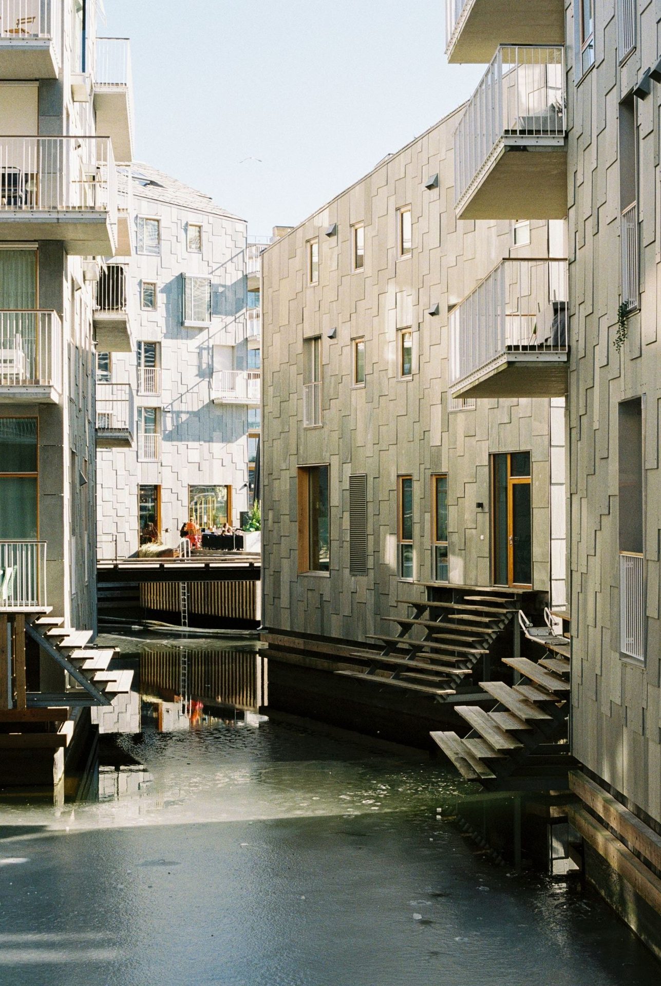Urban design, Water, Window, Building, Sky, Neighbourhood