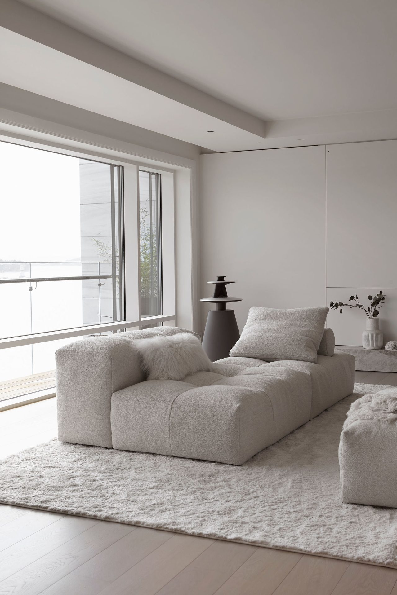 Interior design, Furniture, Comfort, Shade, Wood, Building, Architecture, Grey, Window, Floor