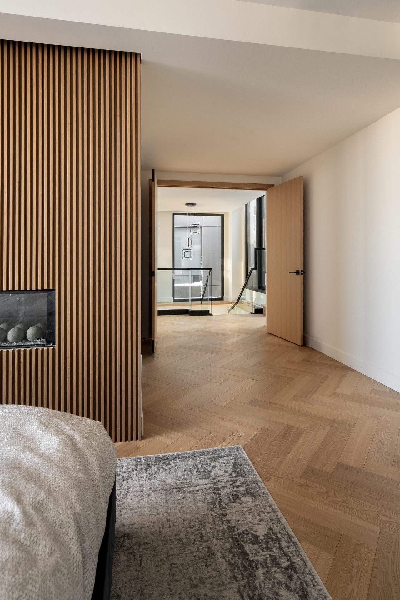 Interior design, Window blind, Building, Comfort, Wood, Flooring, Floor, Shade, Curtain, House