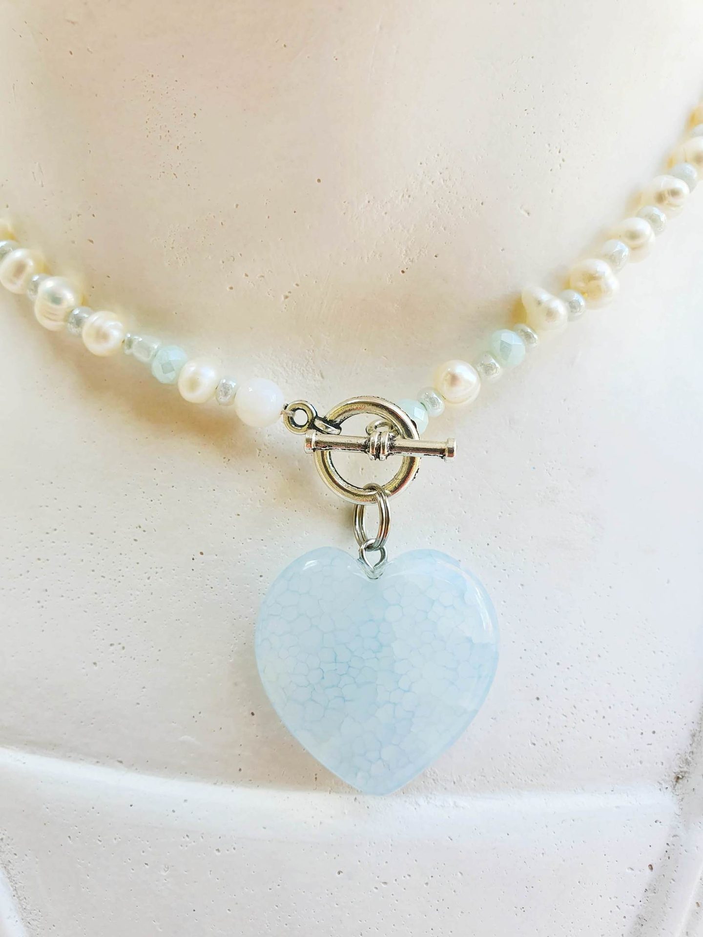 Natural material, Body jewelry, Necklace, Aqua