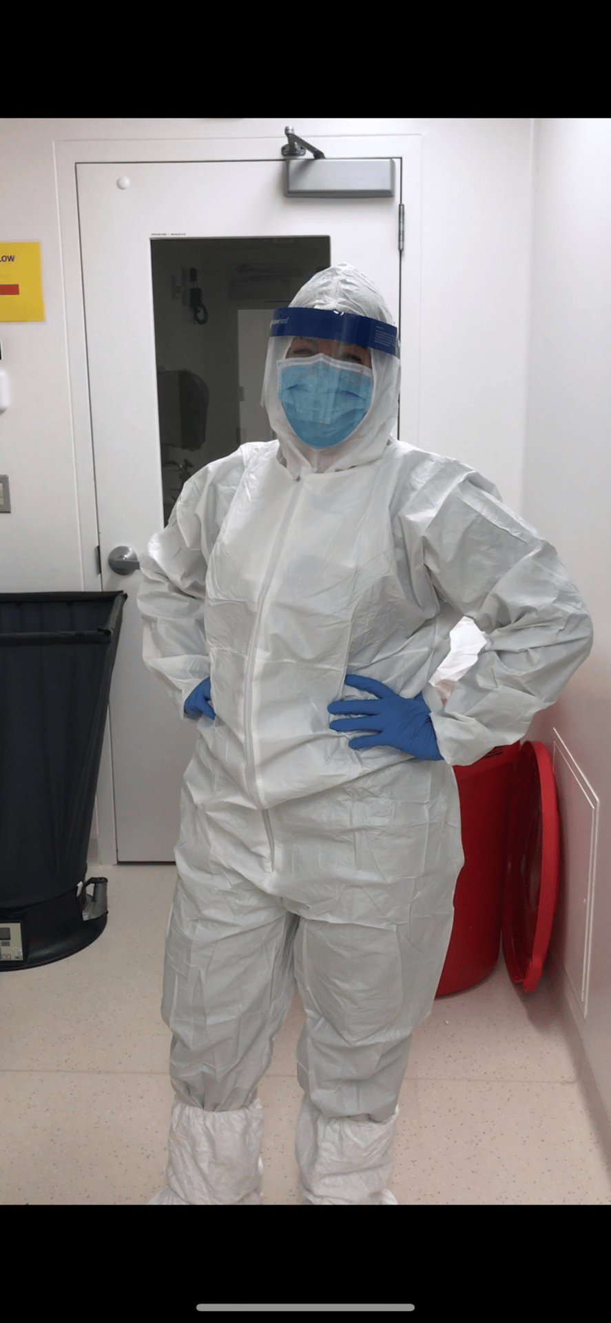 Safety glove, Hazmat suit, Sports gear, Helmet, Workwear, Sleeve
