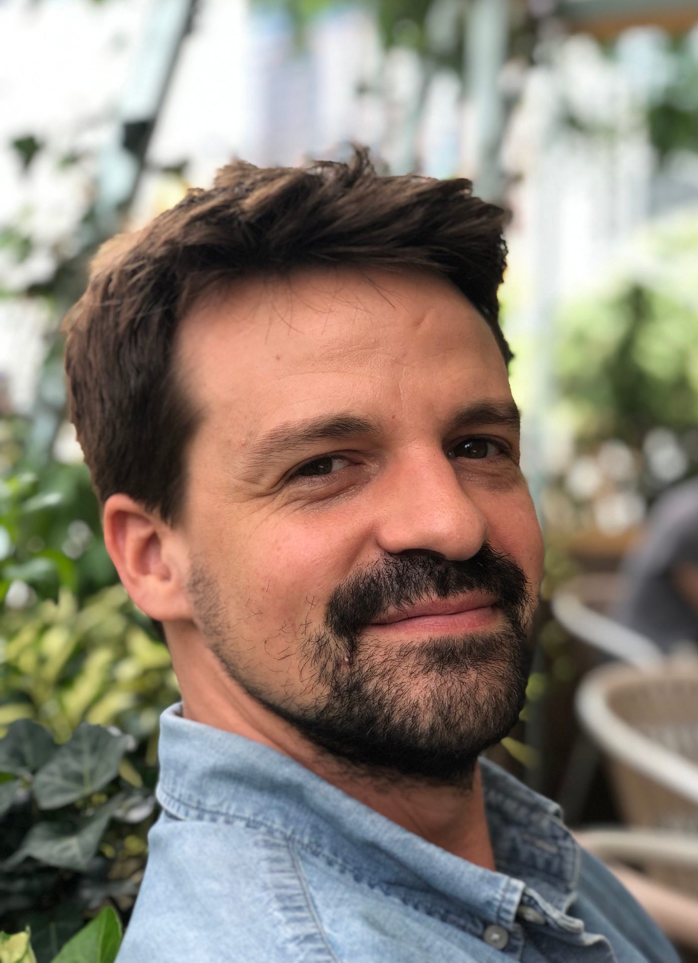 Forehead, Eyebrow, Smile, Beard, Jaw, Neck, Plant, Ear