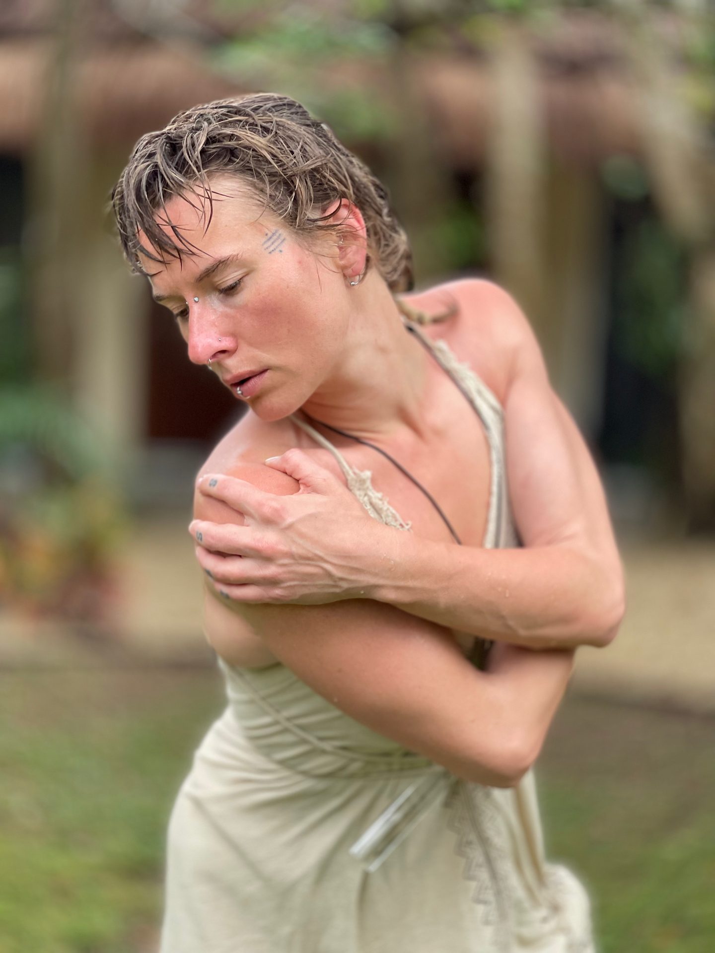 People in nature, Flash photography, Happy, Grass, Chest