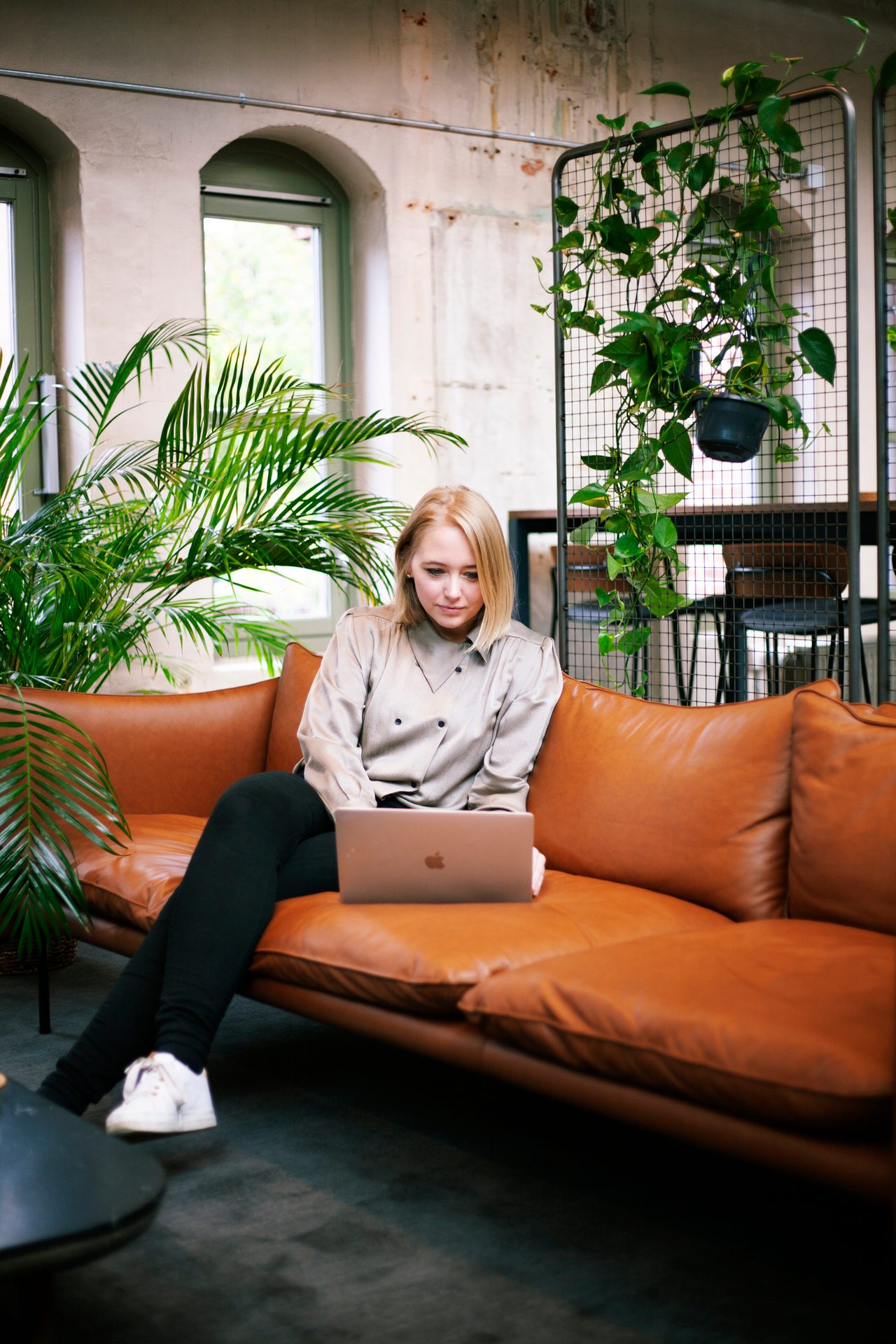 Furniture, Knee, Comfort, Sitting, Blond