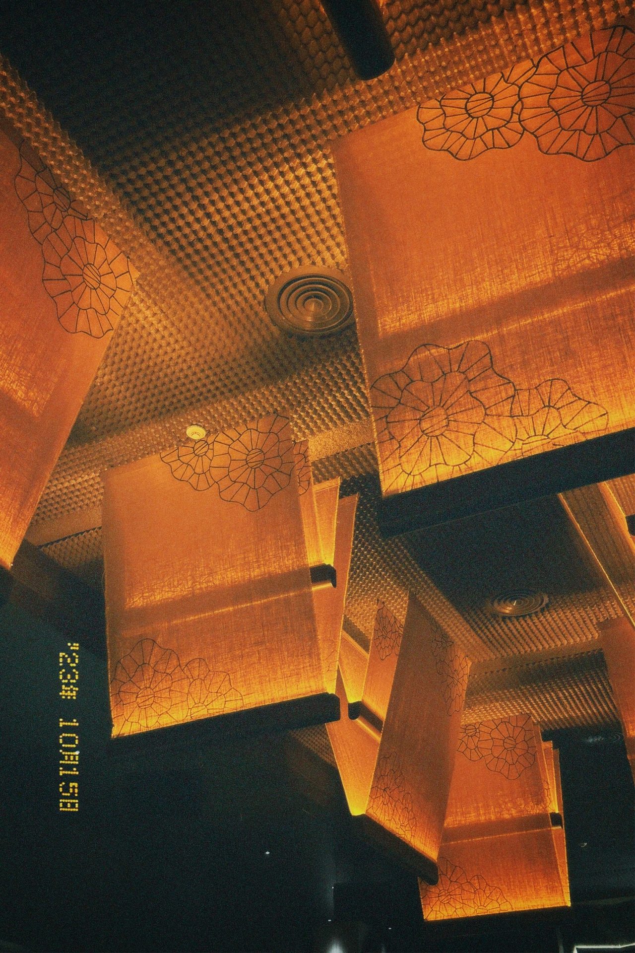 Amber, Rectangle, Orange, Wood, Shade, Gold