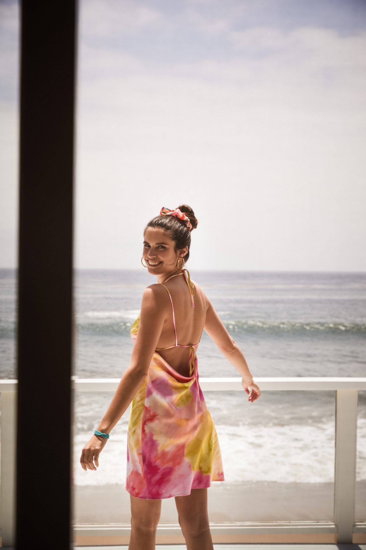 People on beach, Flash photography, Water, Sky, Cloud, Waist, Happy, Dress