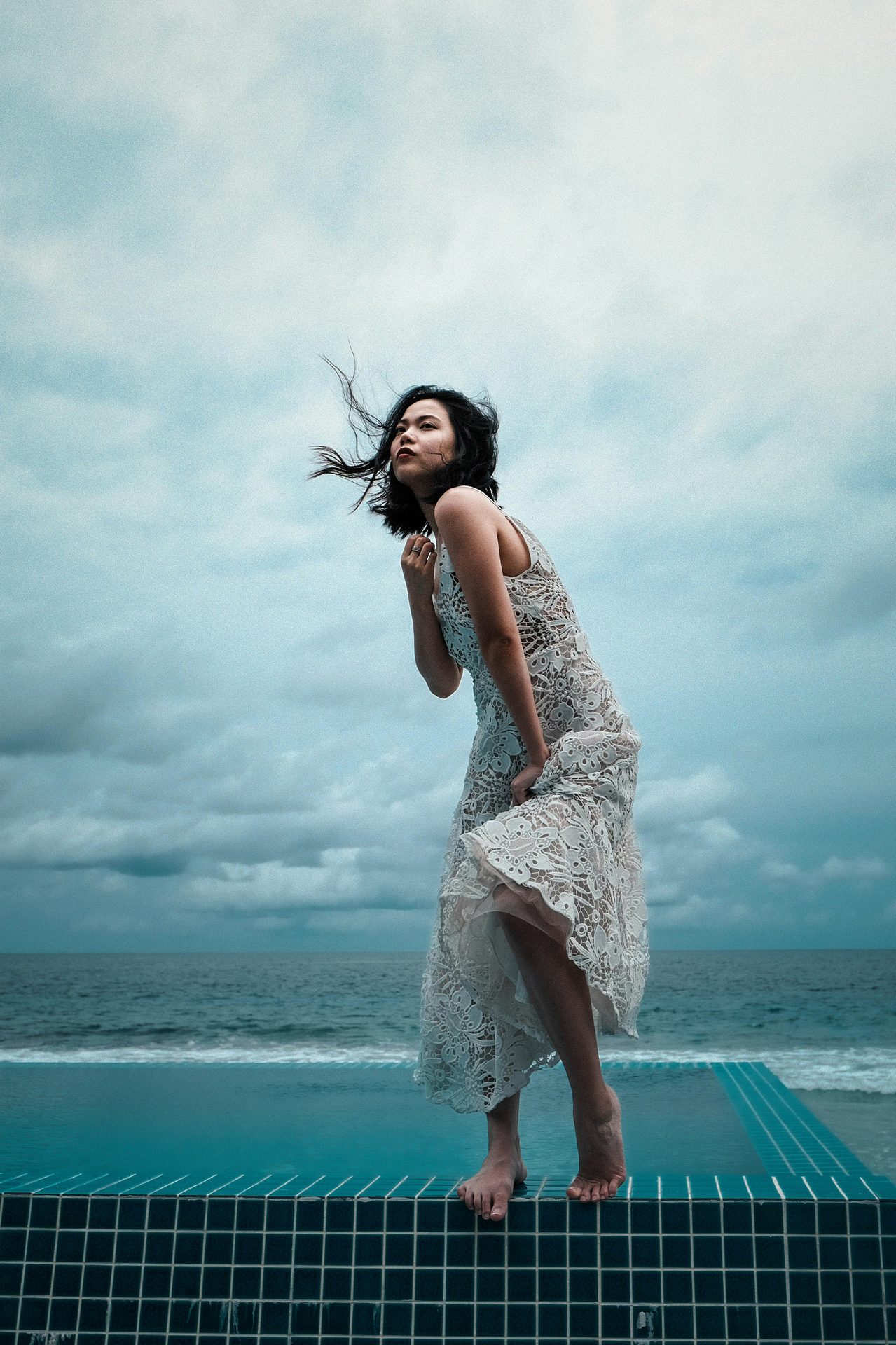 People in nature, Flash photography, Hair, Cloud, Water, Sky, Azure, Happy, Waist, Travel