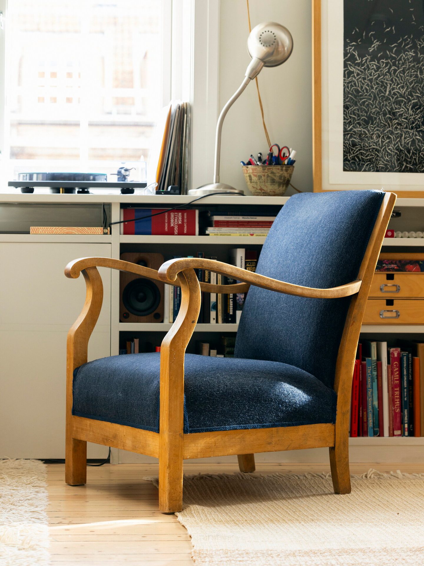 Interior design, Furniture, Property, Table, Chair, Wood, Shelf, Window, Flooring, Desk