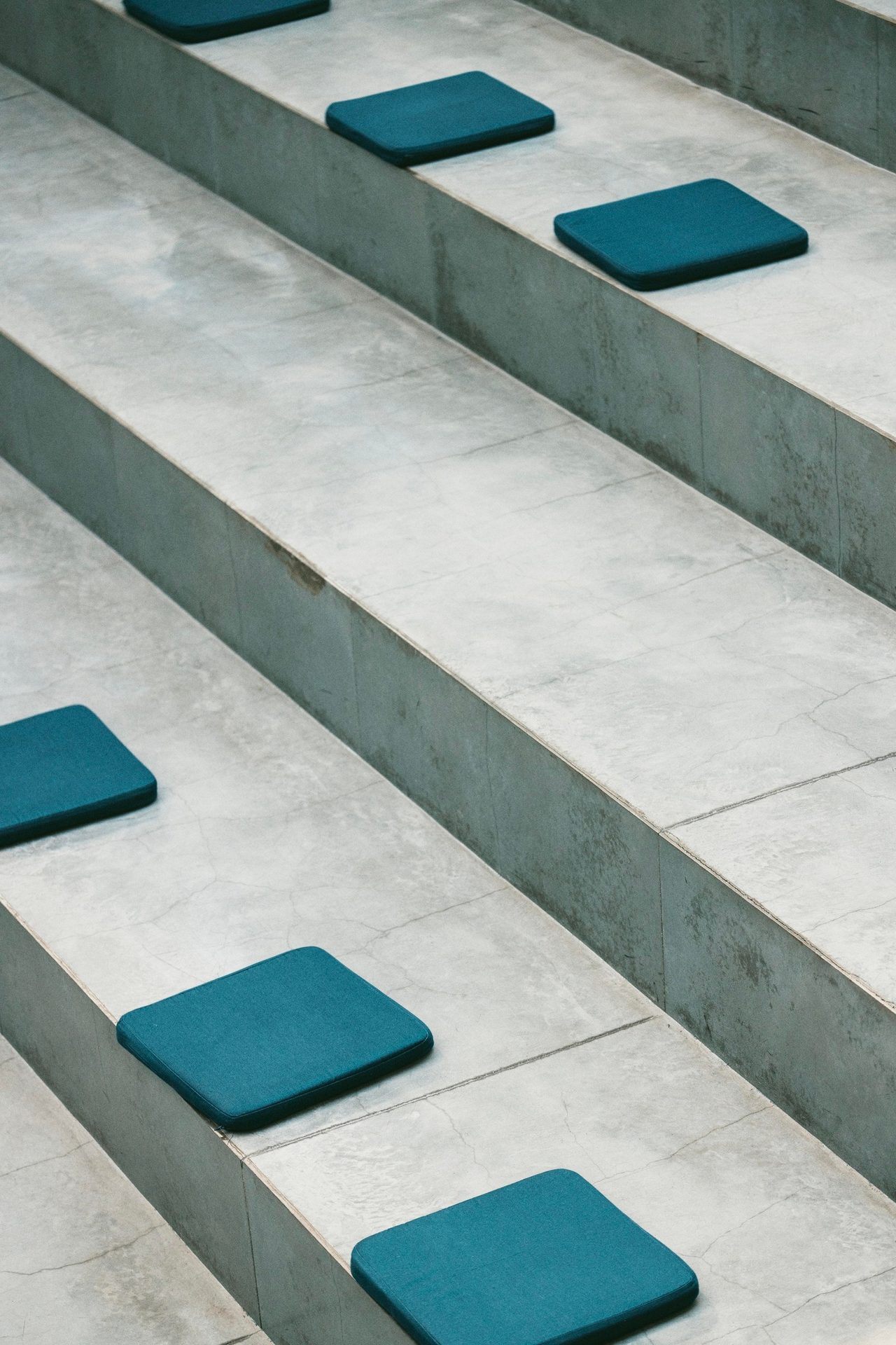 Composite material, Stairs, Grey
