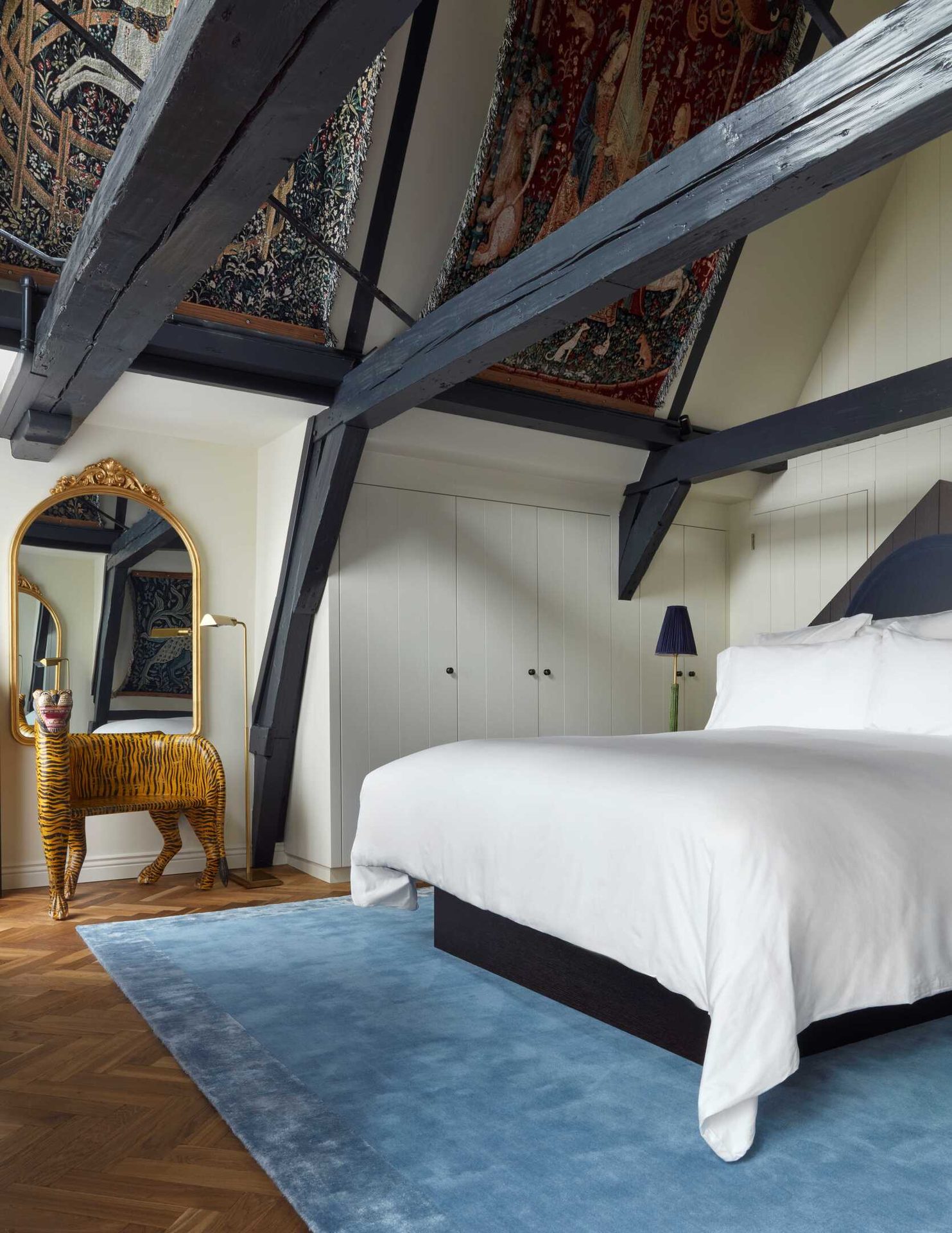 Bed frame, Interior design, Furniture, Property, Comfort, Building, Wood, Decoration, Shade, Flooring