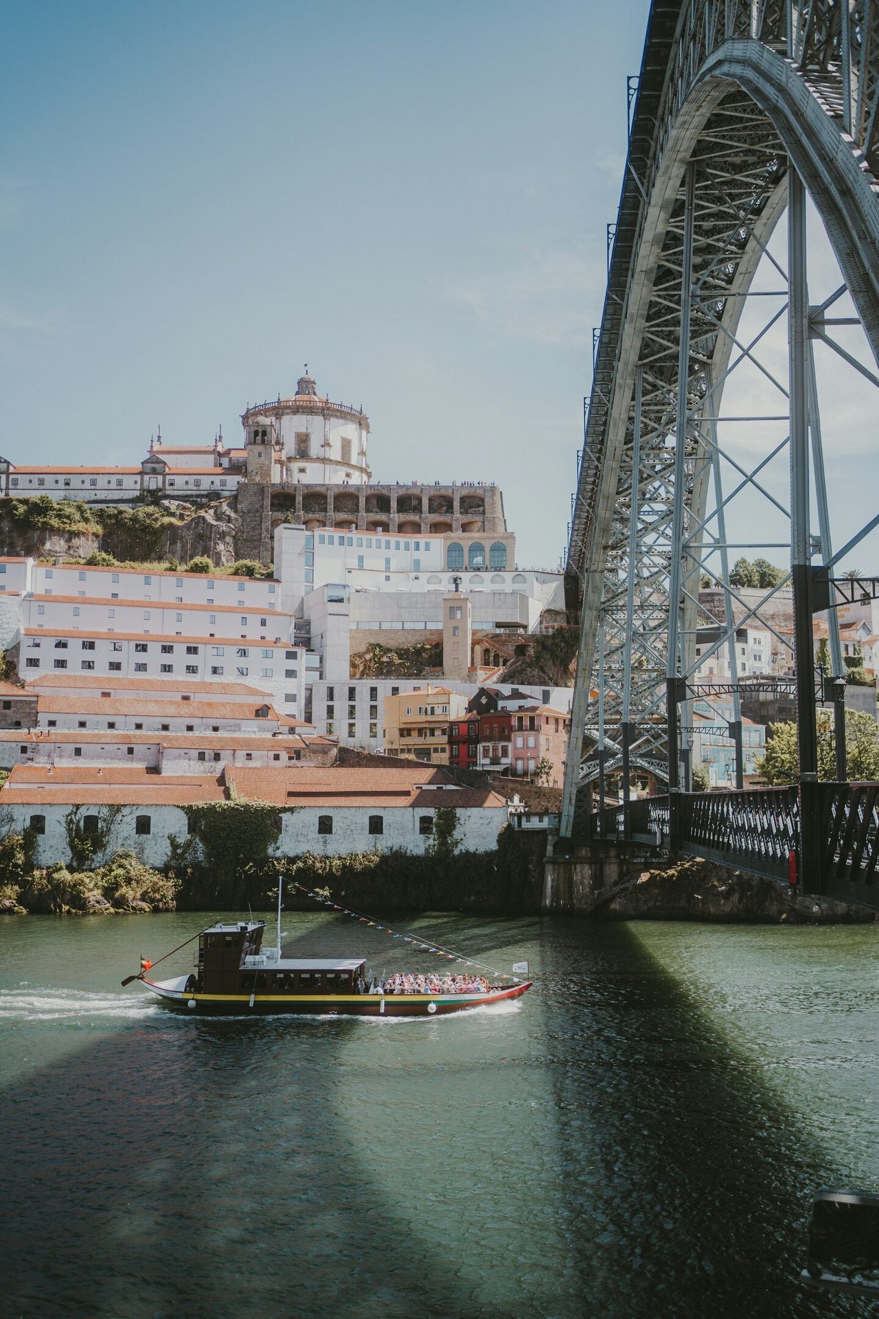 Water, Sky, Building, Watercraft, Cloud, Boat